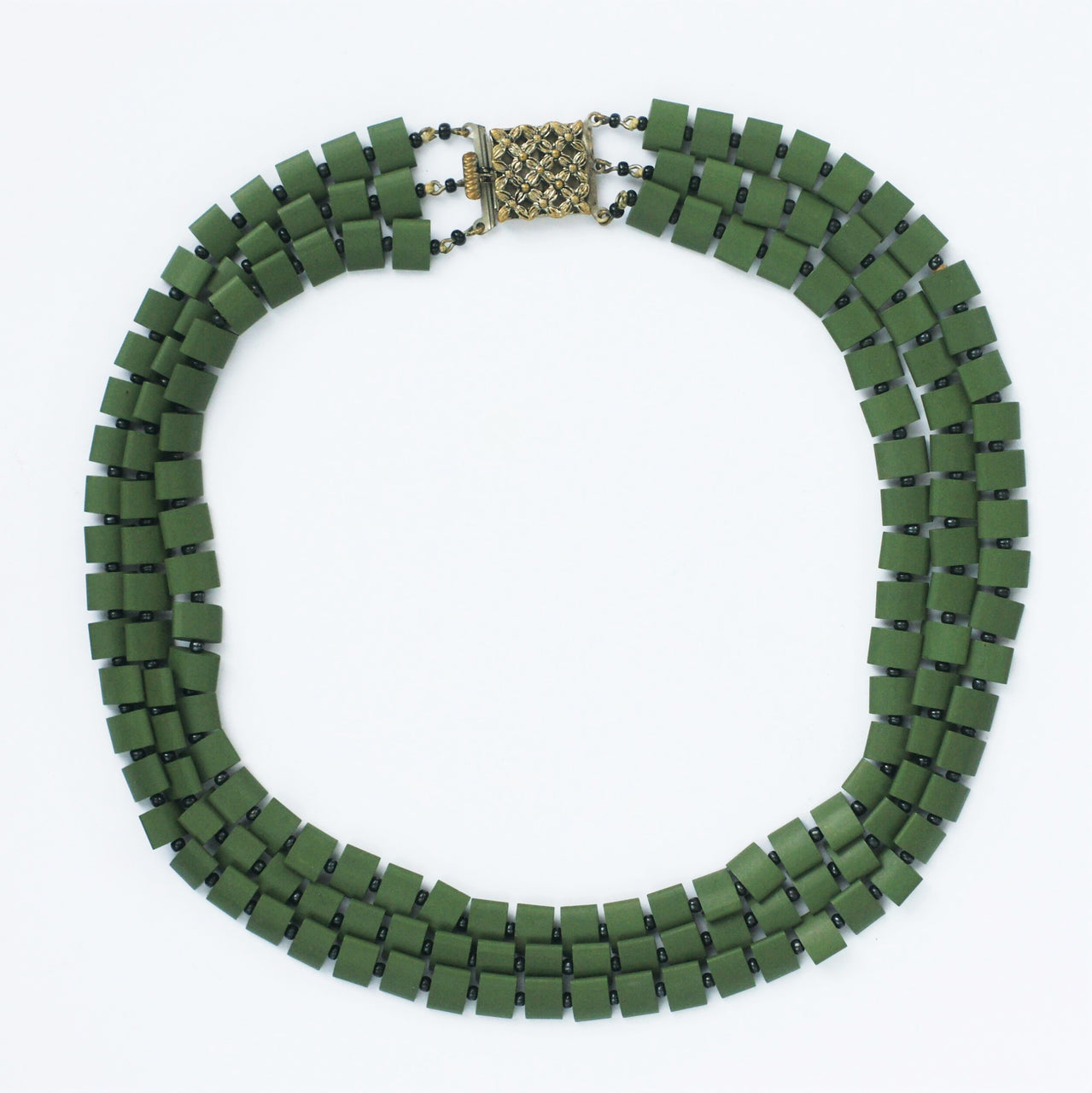 Triple row 1960s vintage beaded necklace in matt forest green
